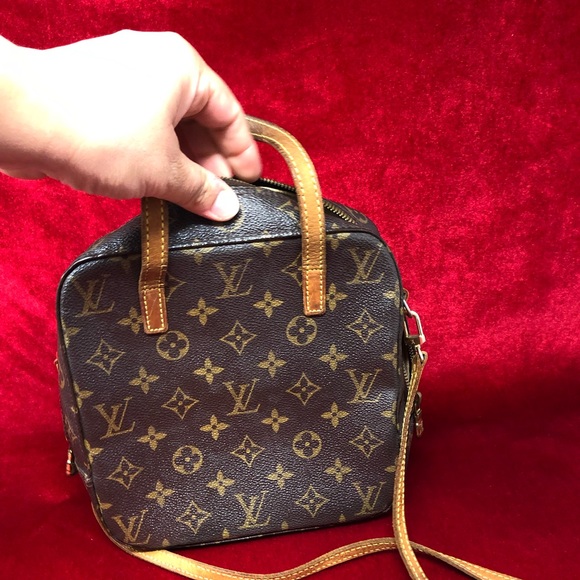 Authentic Louis Vuitton crossbody bag - Picture 2 of 15